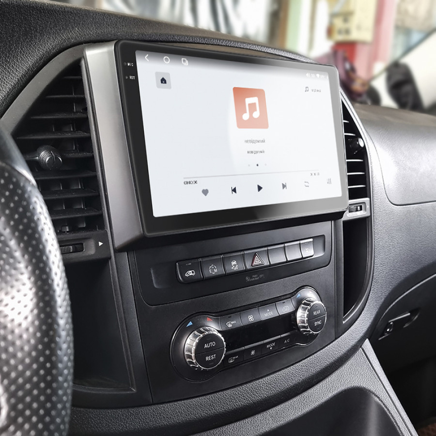 Штатная магнитола Lesko для Mercedes-Benz Vito III (W447) 2014-н.в. экран 10" 4/64 QLED CarPlay 4G Wi-Fi GPS 360 Prime