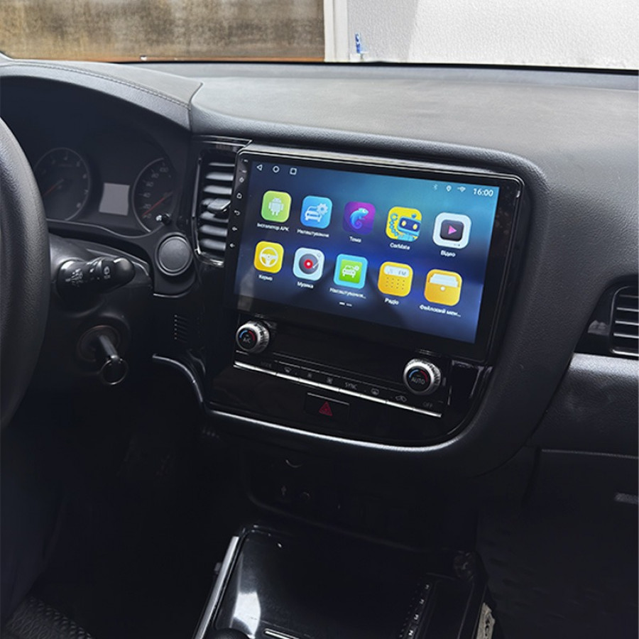 Штатная магнитола Lesko для Mitsubishi Outlander III Рестайлинг 3 2018-н.в. экран 10" 2/32Gb Wi-Fi GPS Base