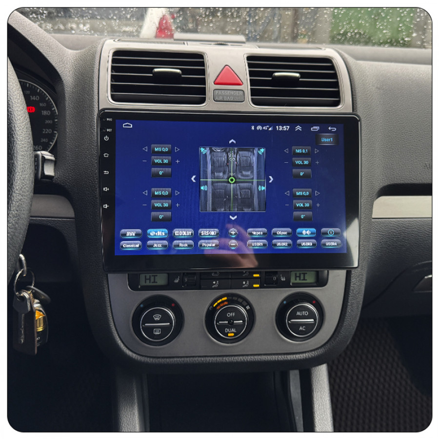 Штатная магнитола Lesko для Volkswagen Golf V 2003-2009 экран 10" 2/32Gb 4G Wi-Fi GPS Top