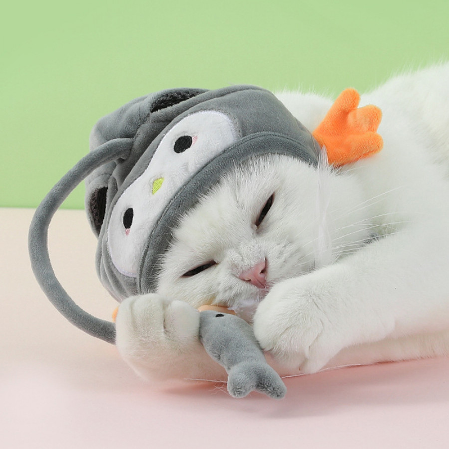Игрушка шапочка дразнилка DT-569 для кошек Gray Penguin